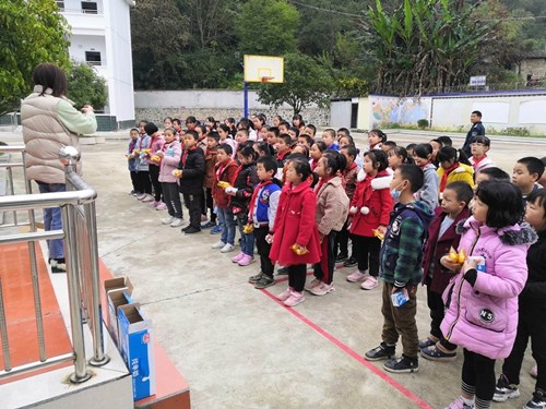 华润万家再次启动“课间小食堂”关爱行动