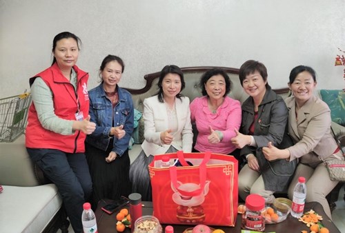 华润万家志愿者携手广州市妇联开展慰问走访活动