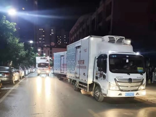 华润万家建设运营的十四运运动员食品总仓完成首批食材配送