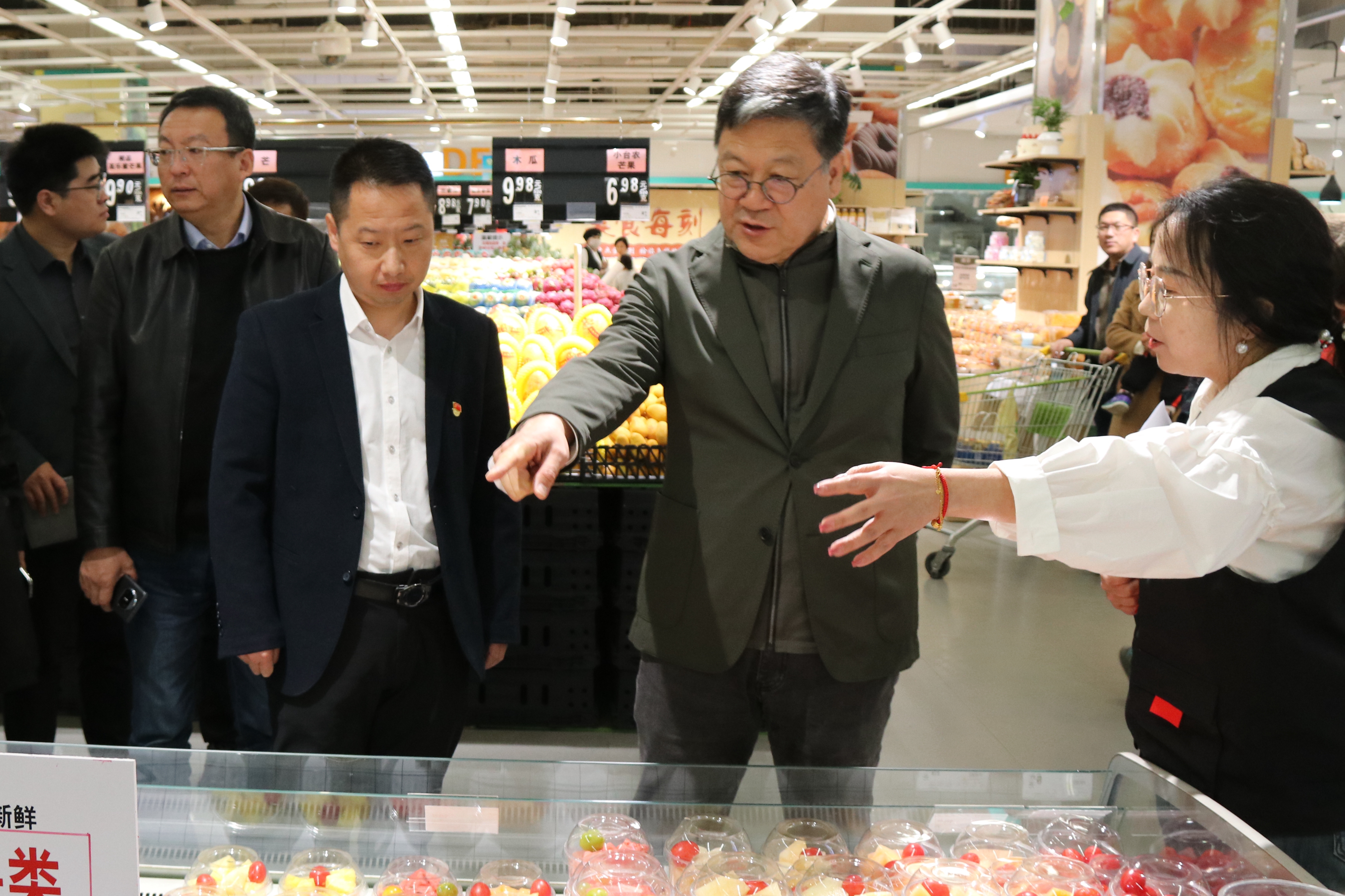 华润集团蓝屹副总经理赴华润万家宁夏区域开展基层联系点调研