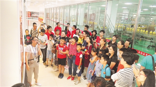 市民探秘华润万家放心粮油基地