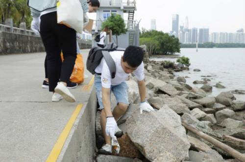 净滩减塑助力海洋环保，Olé精品超市在深开展志愿净滩活动